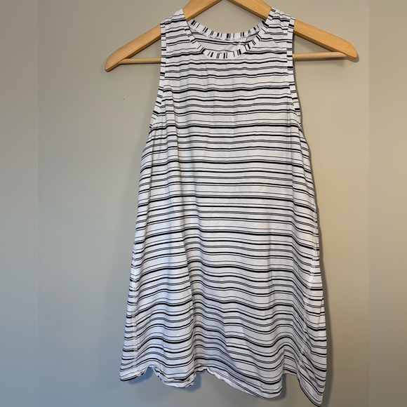 Lululemon Tank top - Picture 1 of 4